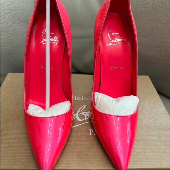 Christian Louboutin So Kate 120 Patent
Perle/Lin
Pumps 120 mm, size 39.5. - Picture 6 of 6